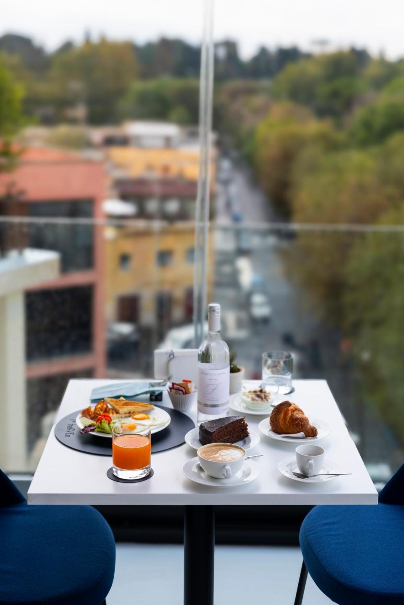 J Maluni City Hotel Roma Esterno foto
